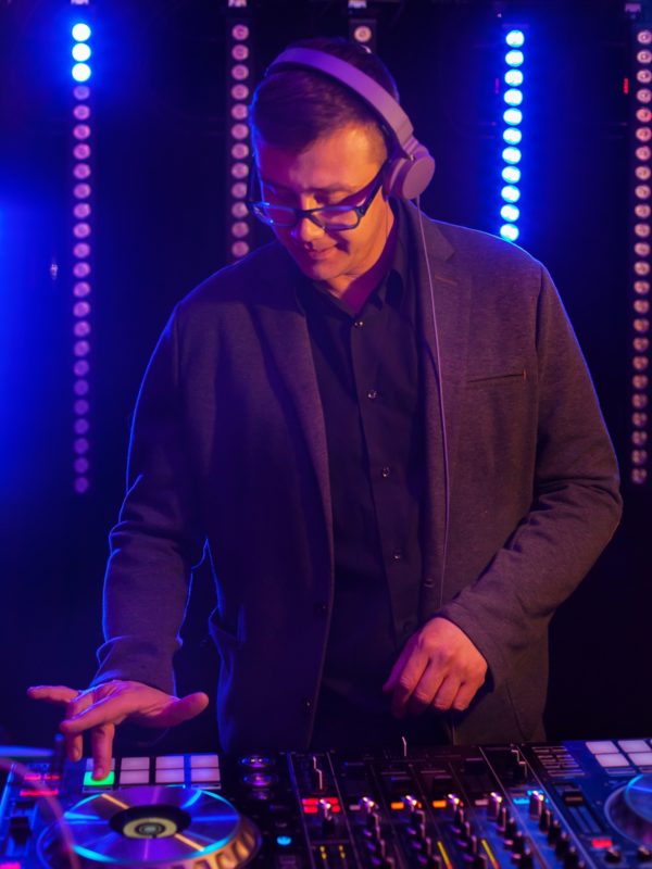 http://livent.pl/wp-content/uploads/2018/05/050-600x800.jpg